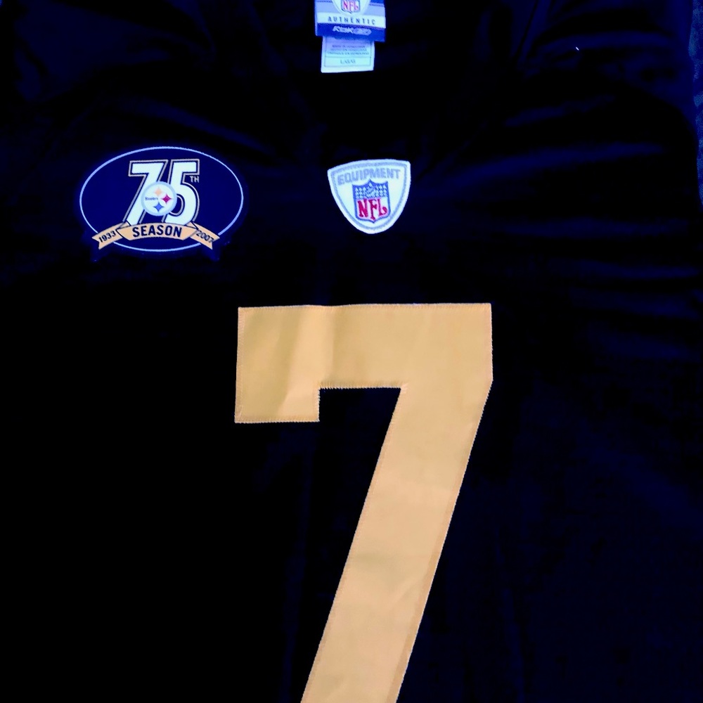 Pittsburgh Steelers ~ Unique Jersey ~ # 7 with WARD as Players Name on Back !!!!